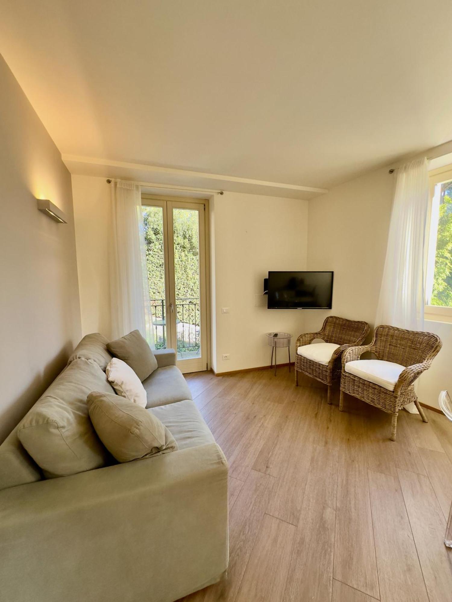 Residence Matilde Oliveto Lario Eksteriør billede
